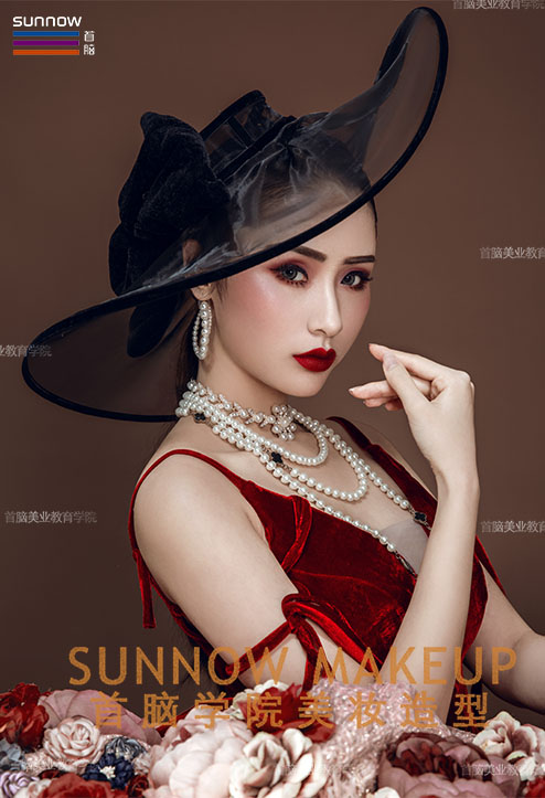 在深圛_习化妆培训学校怎么P