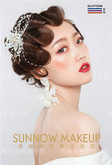 惛_化妆如何选择学校?