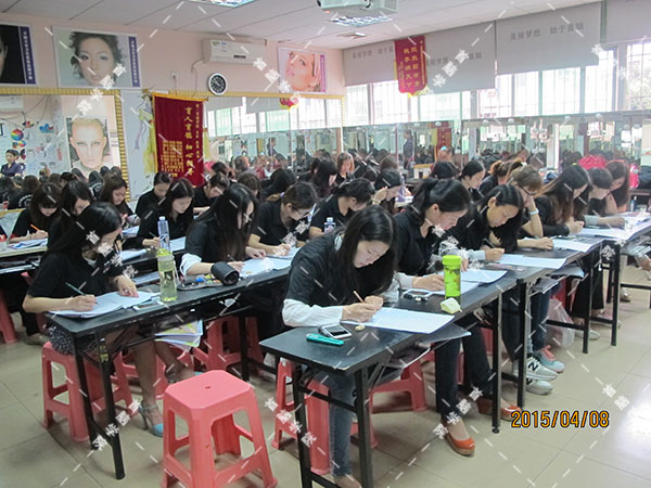 化妆班理核