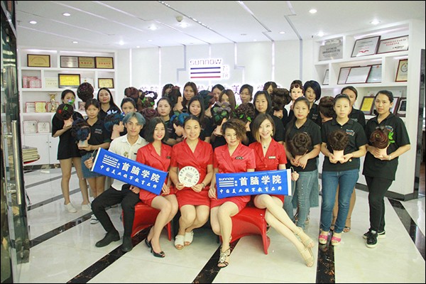心灵手y让美丽从头开? 勤学苦练让时由心创? data-=