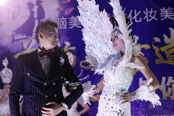 “浪漫七夕、与你共舞”首脑学院美妆造型U-白纱造型U
